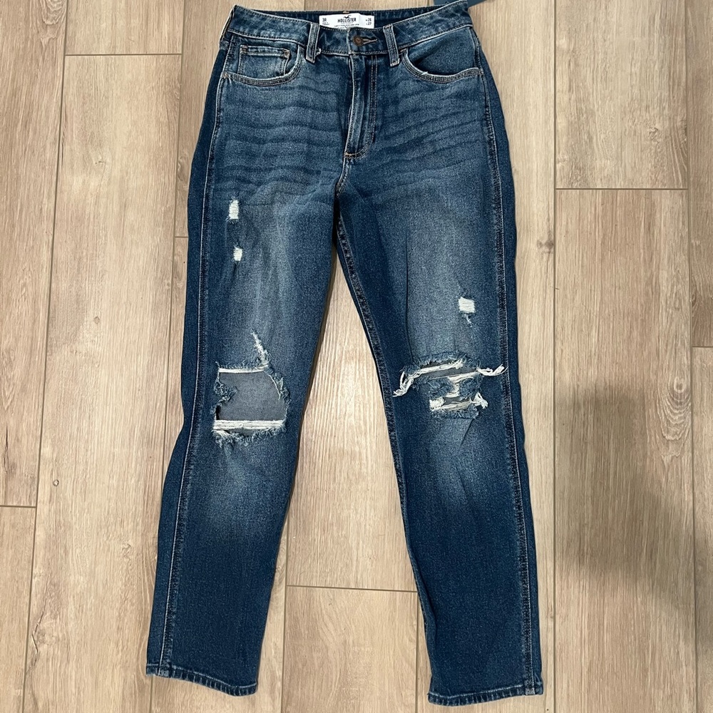 Hollister High Rise Curvy Mom Jean